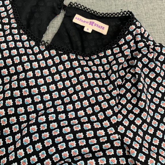 Altar'd State Floral Dress Elastic Cinched Waist Small Mid Sleeve Crochet Detail - Picture 9 of 15